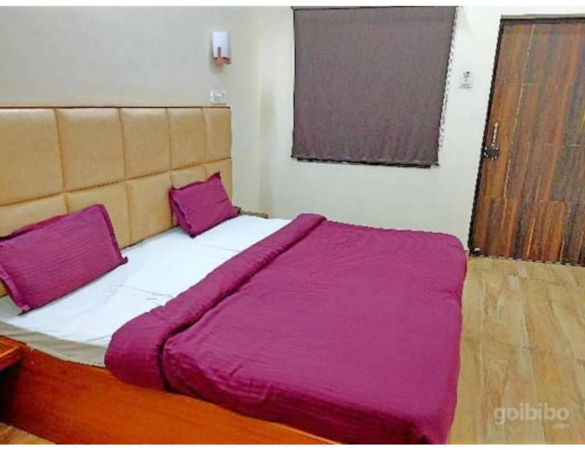 Hotel Basera Guest House, Saharanpur Buitenkant foto