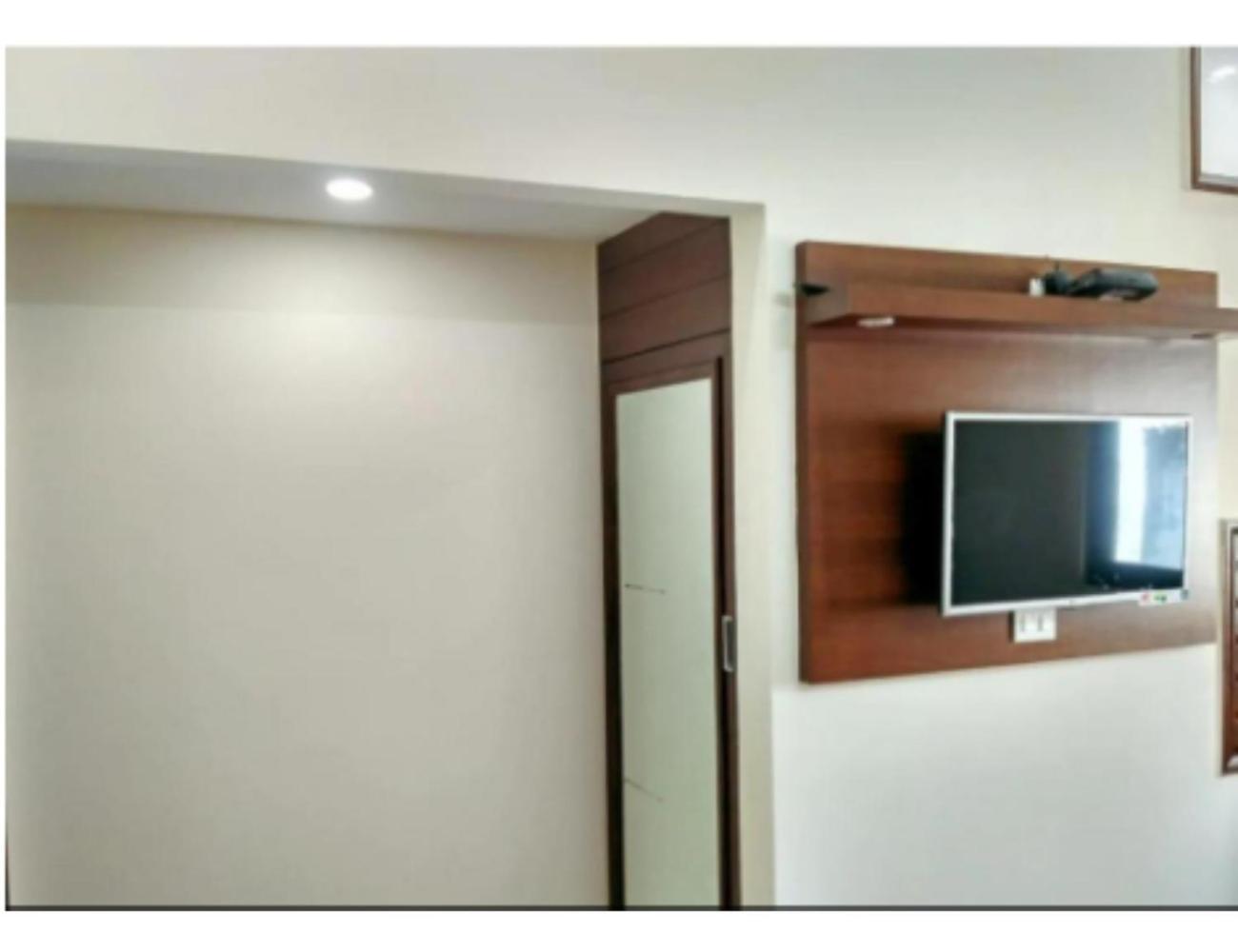 Hotel Basera Guest House, Saharanpur Buitenkant foto