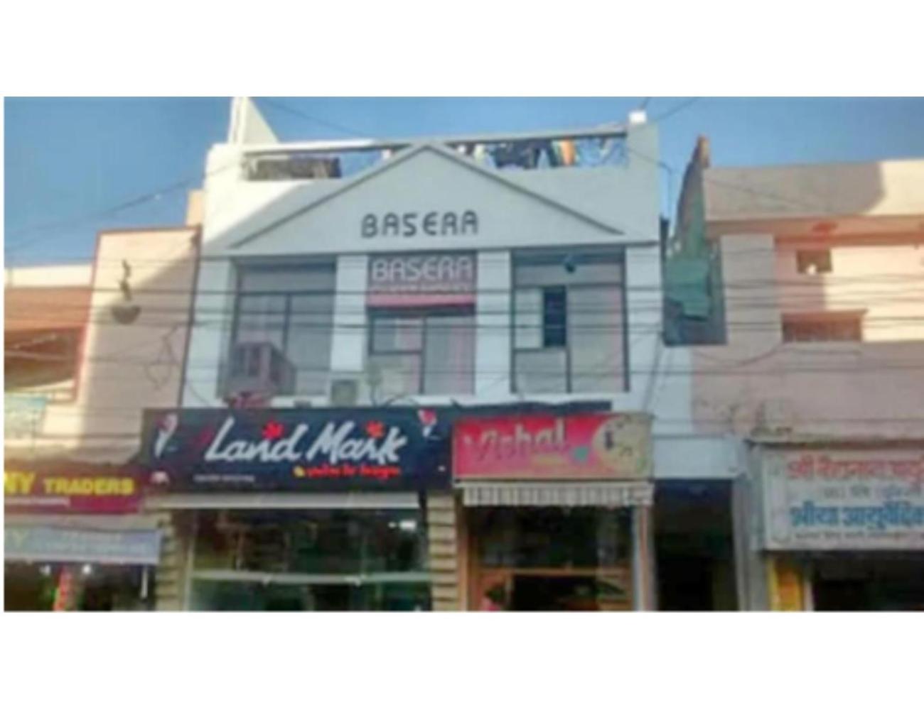 Hotel Basera Guest House, Saharanpur Buitenkant foto
